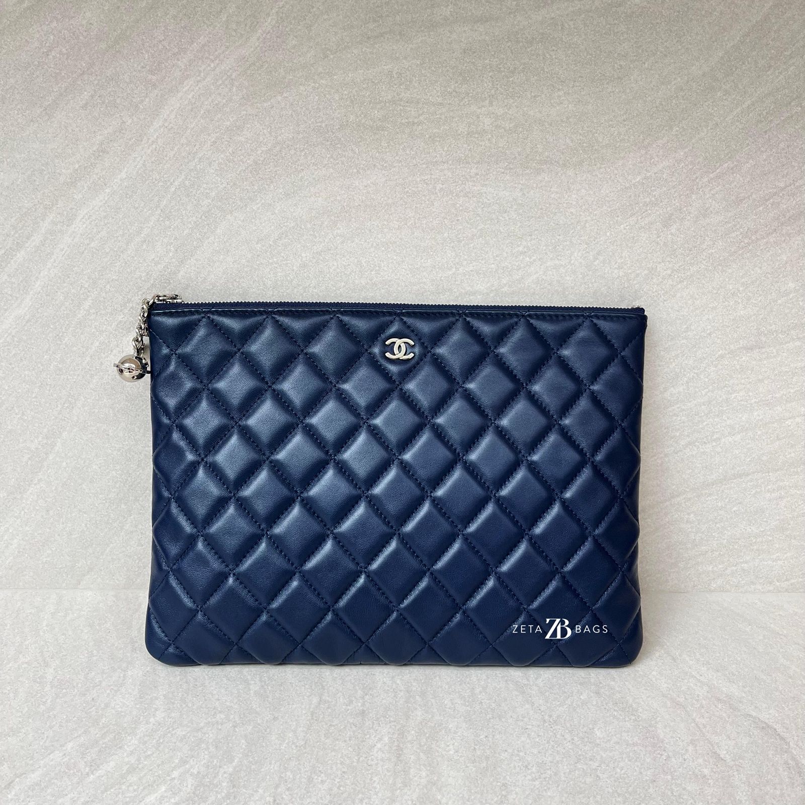 Ocase With Cosmo Charm Quilted Blue SHW