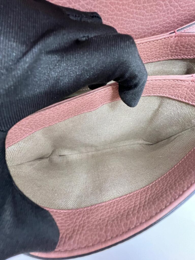 Interlocking GG Top Handle Leather Grained Pink LGHW