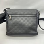 District Messenger PM Black Damier Infini