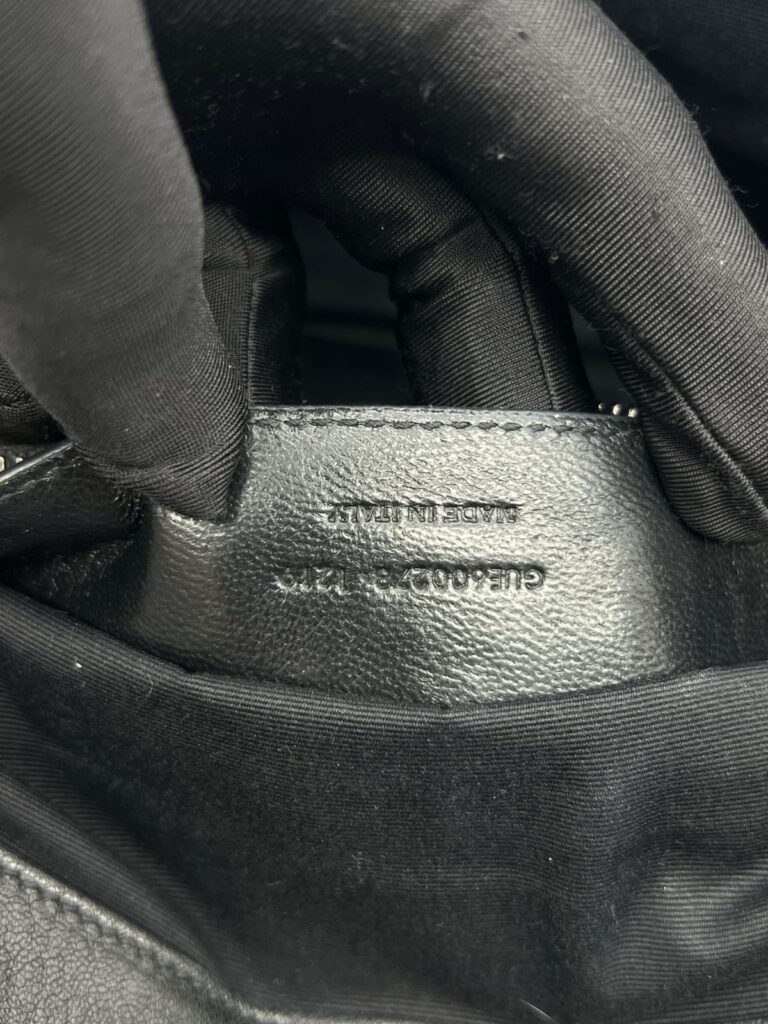 College Large Black SHW