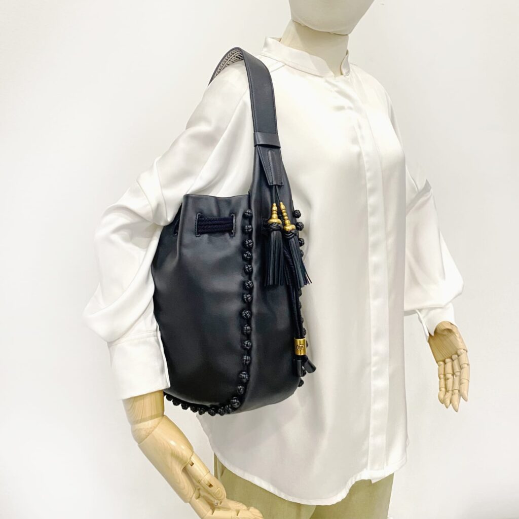 Hobo Bucket Bag Black GHW