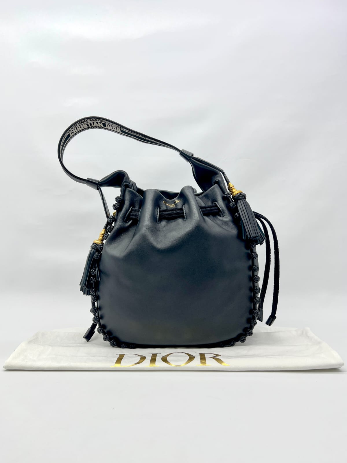 Hobo Bucket Bag Black GHW
