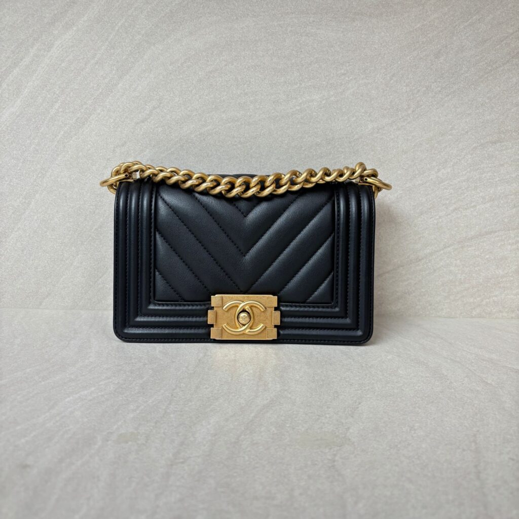 Boy 20 Chevron Black GHW