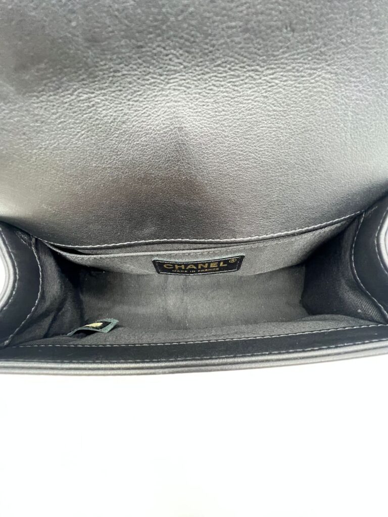 Boy 20 Chevron Black GHW