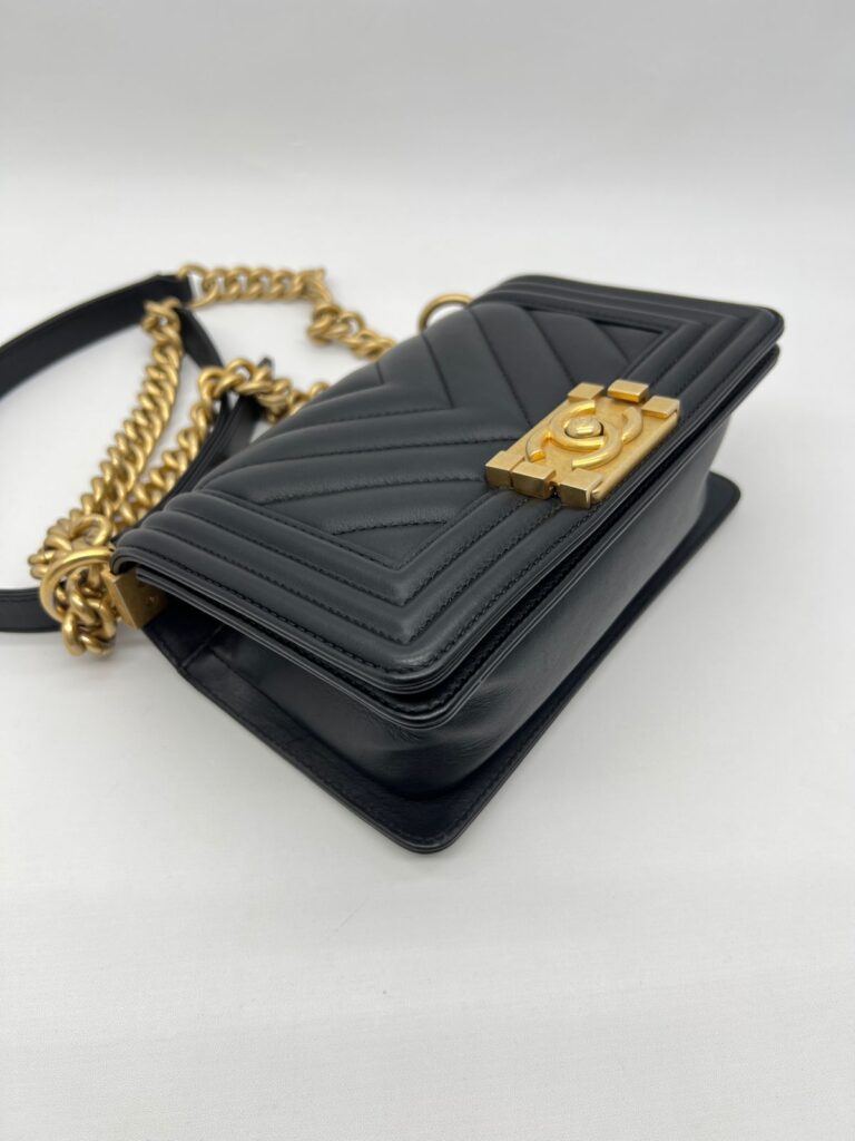 Boy 20 Chevron Black GHW