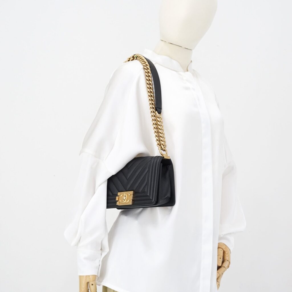 Boy 20 Chevron Black GHW