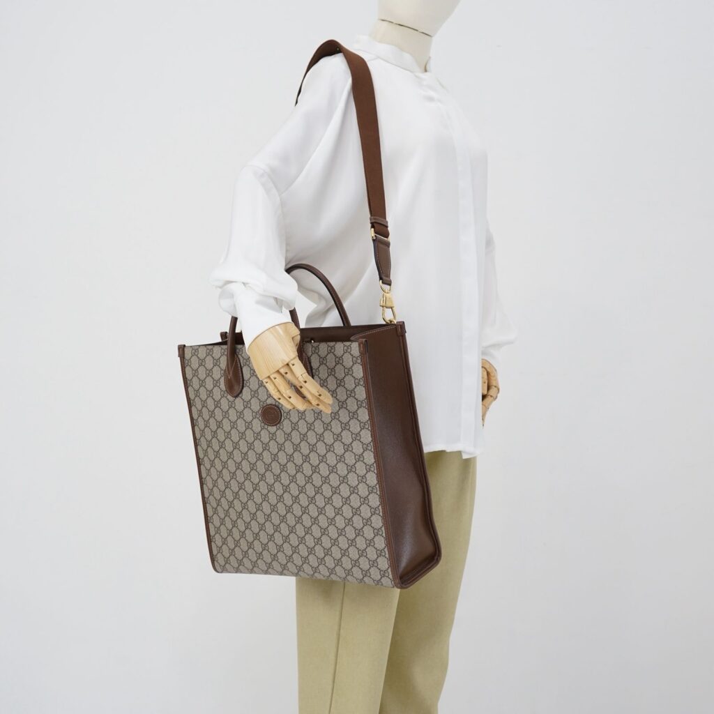 Medium Tote Bag Interlocking Upreme Canvas Brown