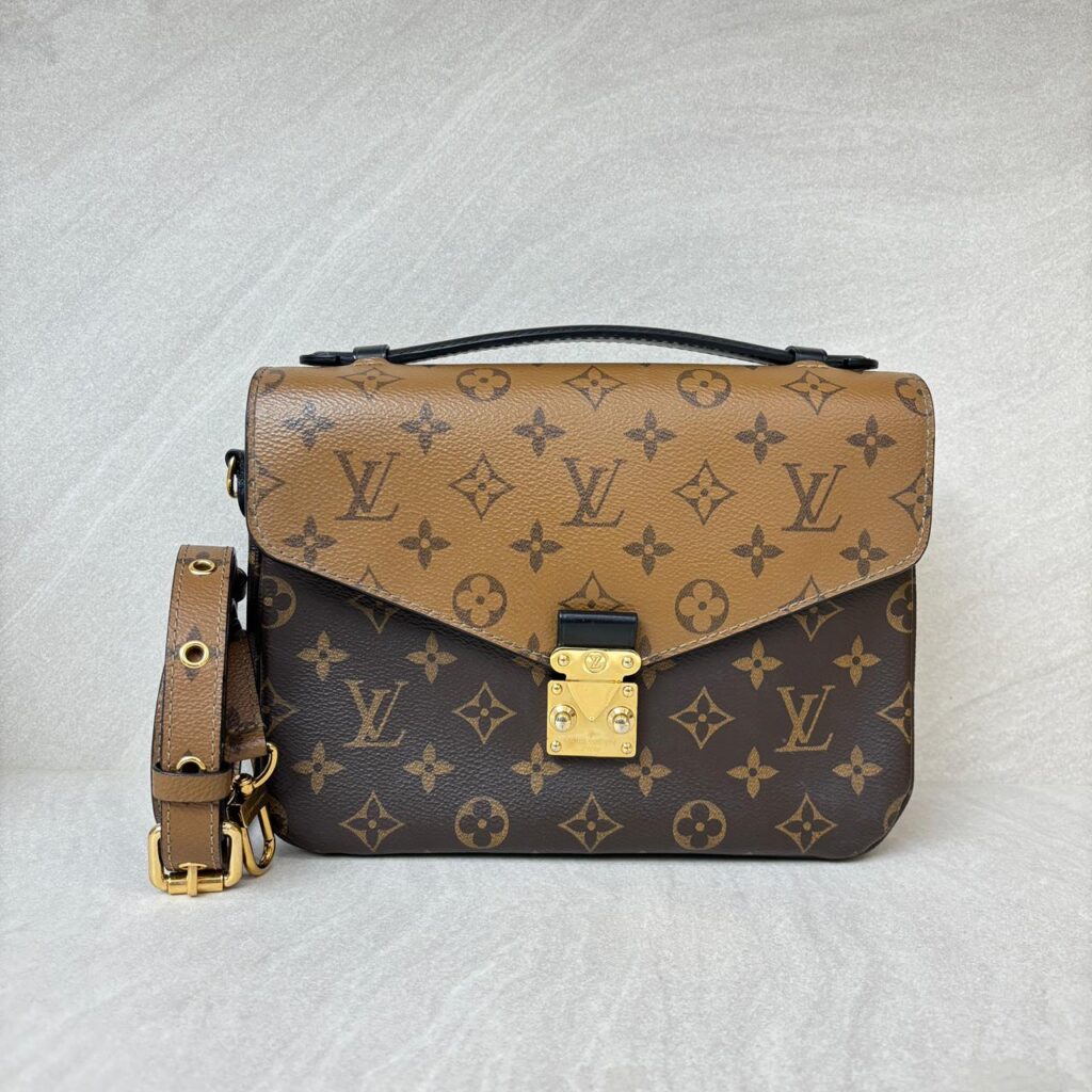 Metis Monogram Reverse