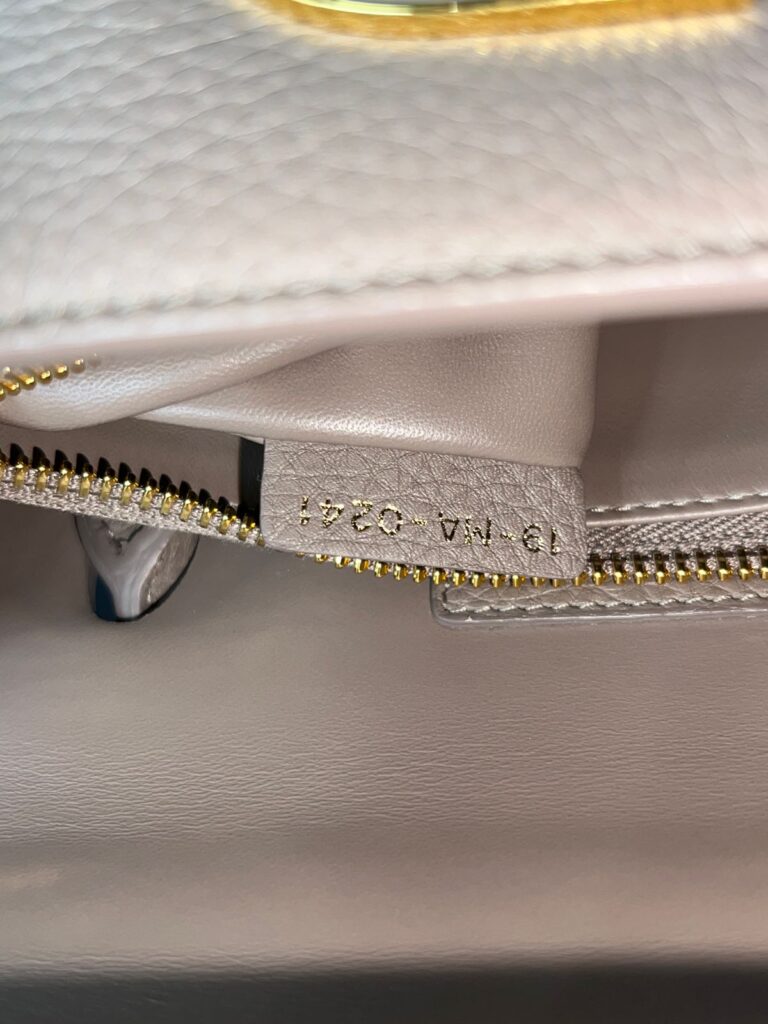 30 Montaigne St Honore Tote Grained Warm Taupe Ghw