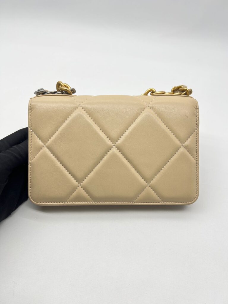 WOC C19 Beige