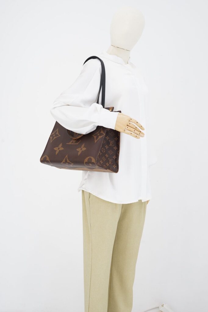 OTG MM Giant Monogram Reverse Ghw