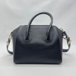 Small Antigona Grained Black Shw