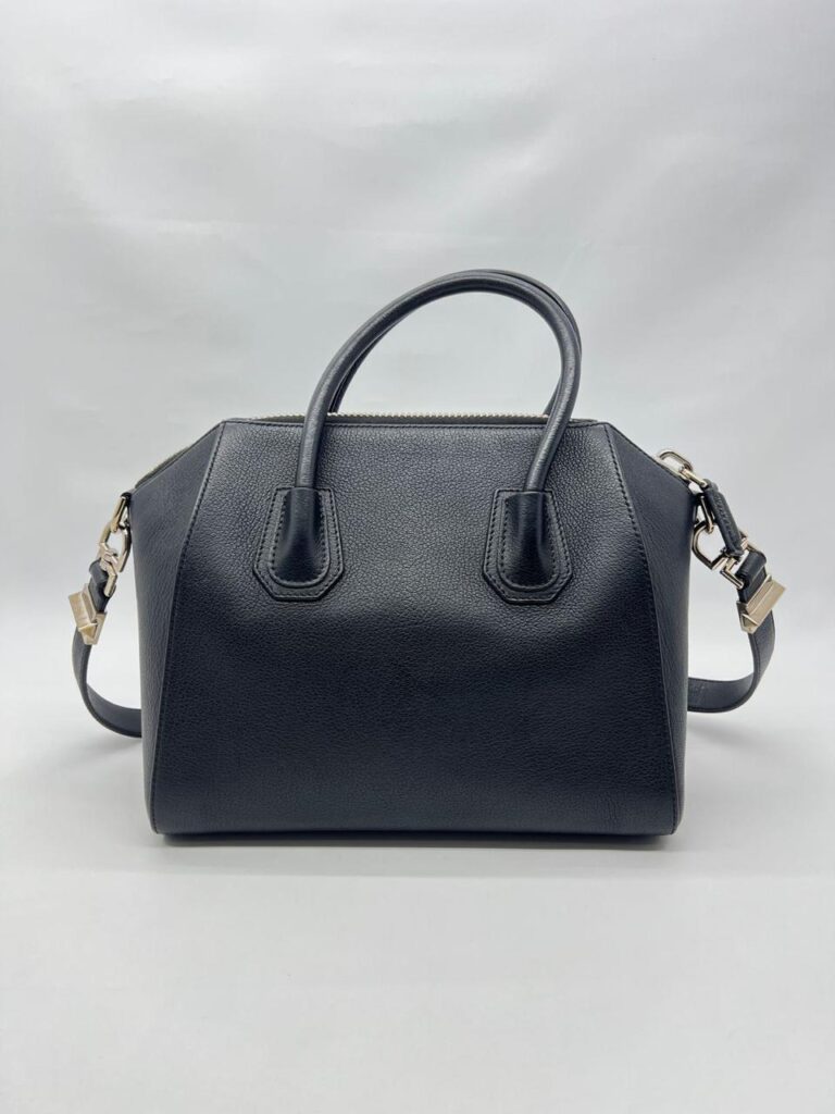 Small Antigona Grained Black Shw