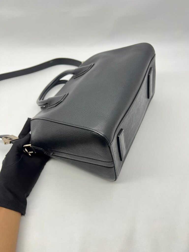 Small Antigona Grained Black Shw