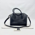 Small Antigona Grained Black Shw