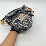 Saddle Medium Canvas Blue Oblique