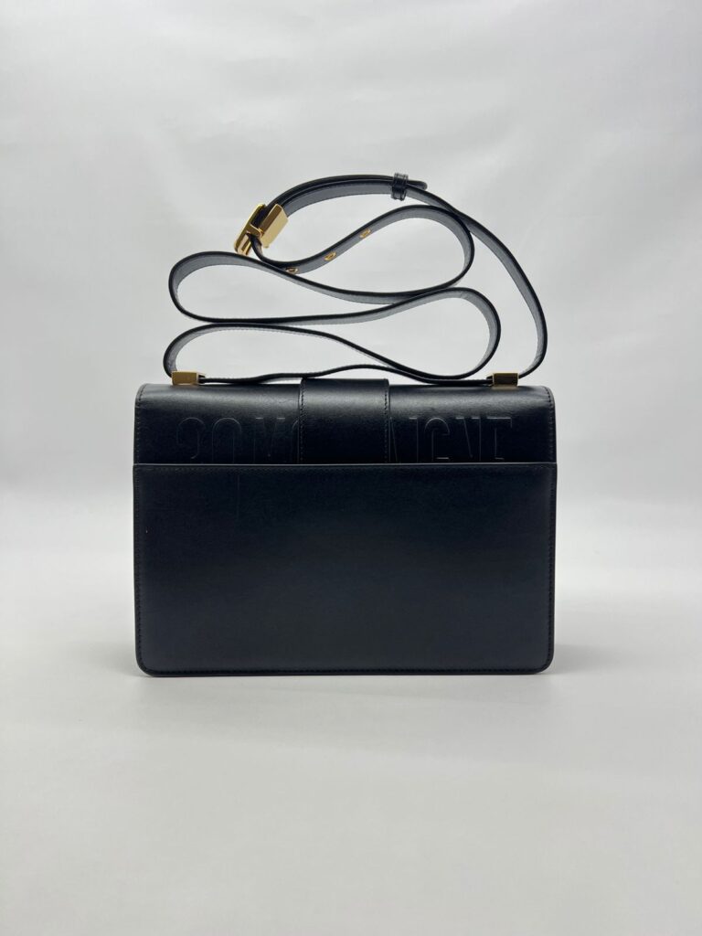 30 Montaigne Smooth Black GHW