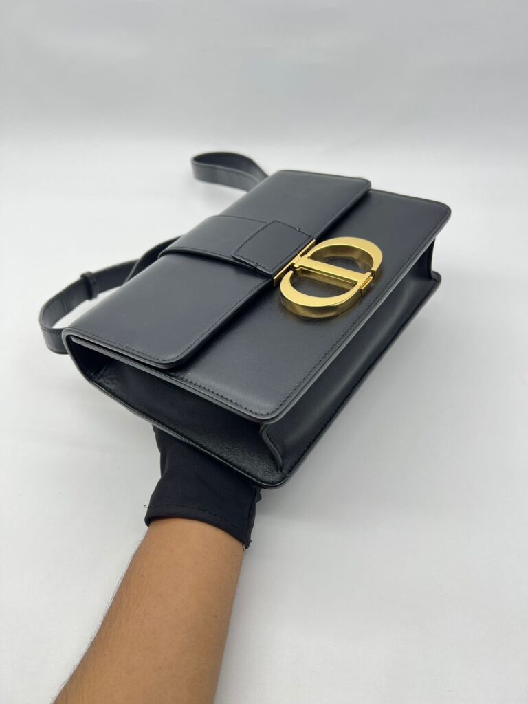 30 Montaigne Smooth Black GHW