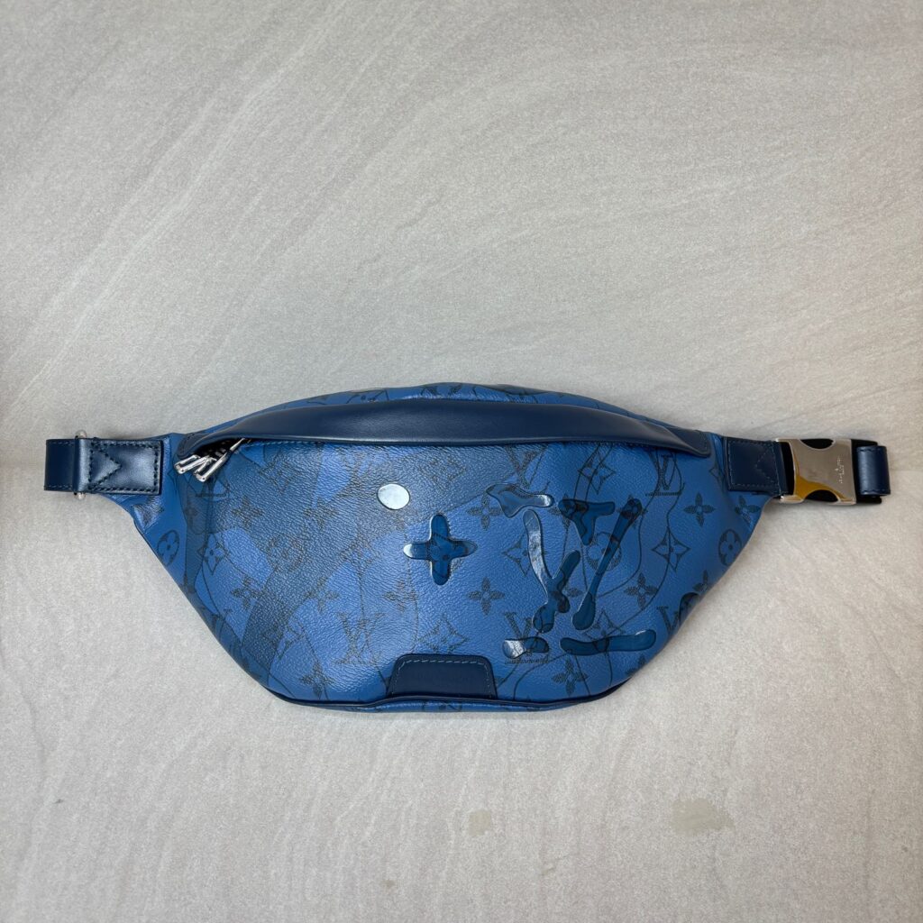 Discovery Bumbag Monogram Abyss Blue Aquagarden