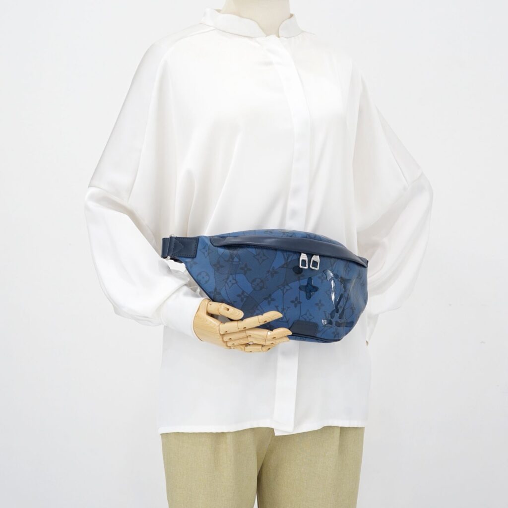 Discovery Bumbag Monogram Abyss Blue Aquagarden