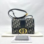 30 Montaigne Blue Oblique