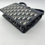 30 Montaigne Blue Oblique