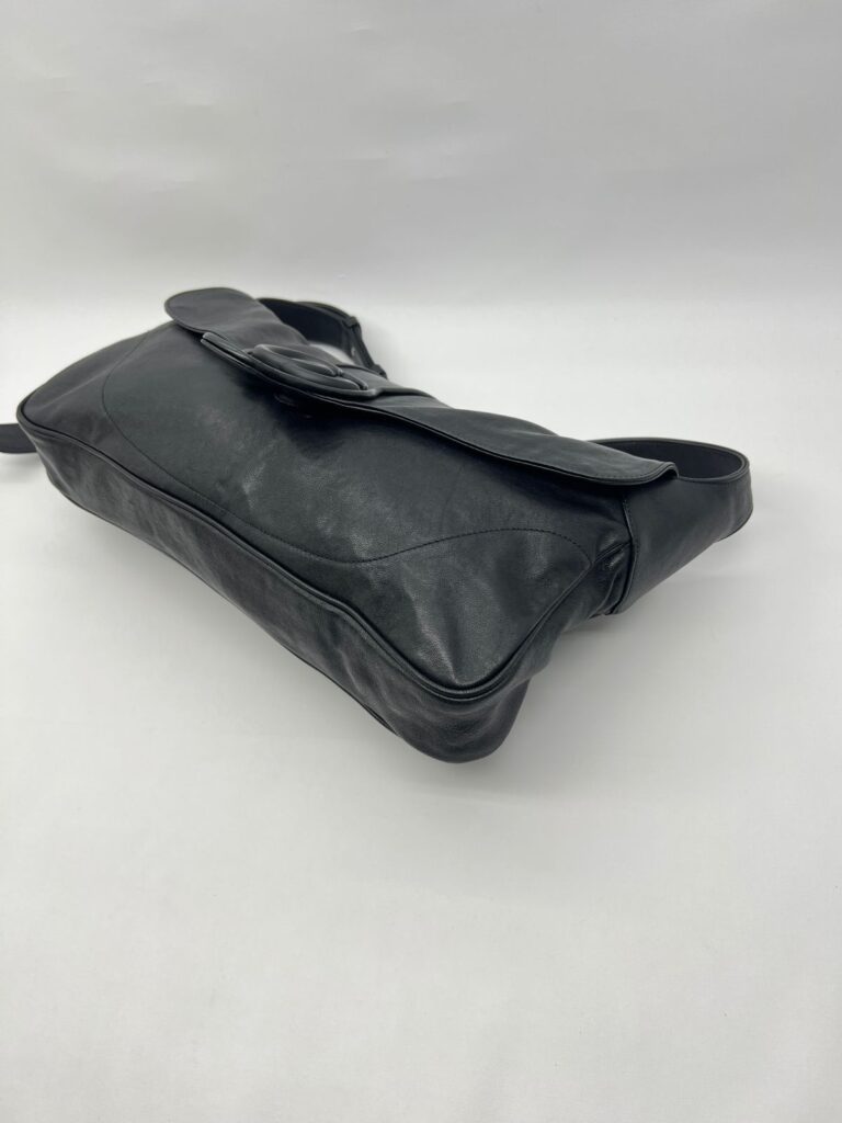 Aphrodite Shoulder Flap All Black