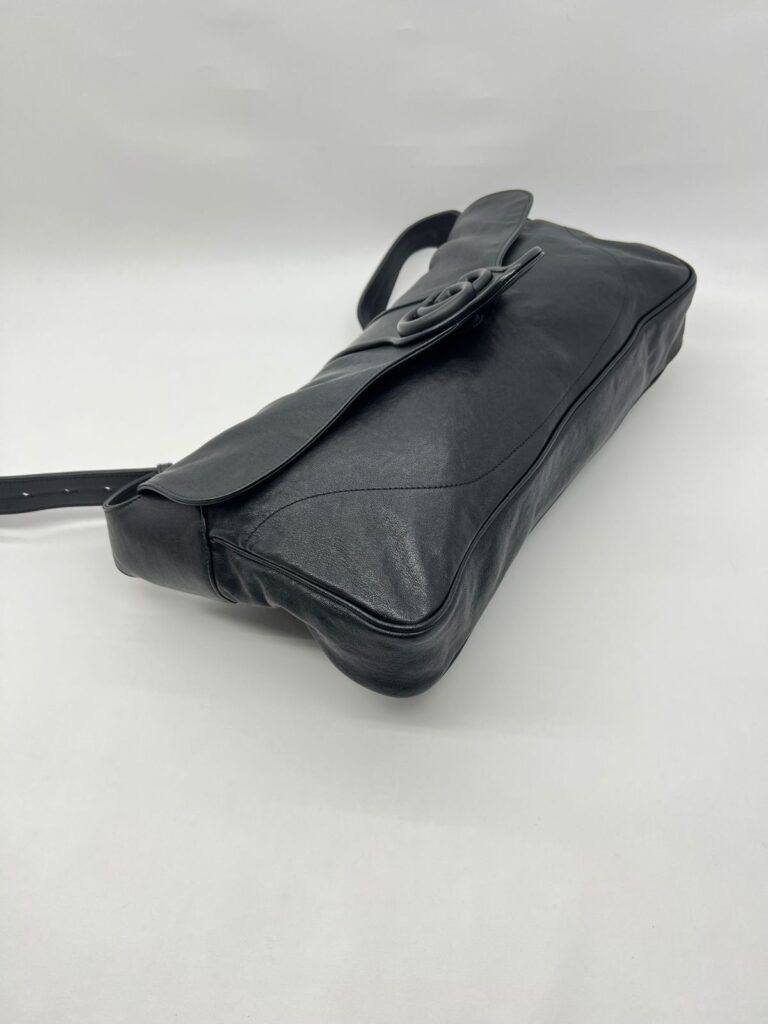 Aphrodite Shoulder Flap All Black