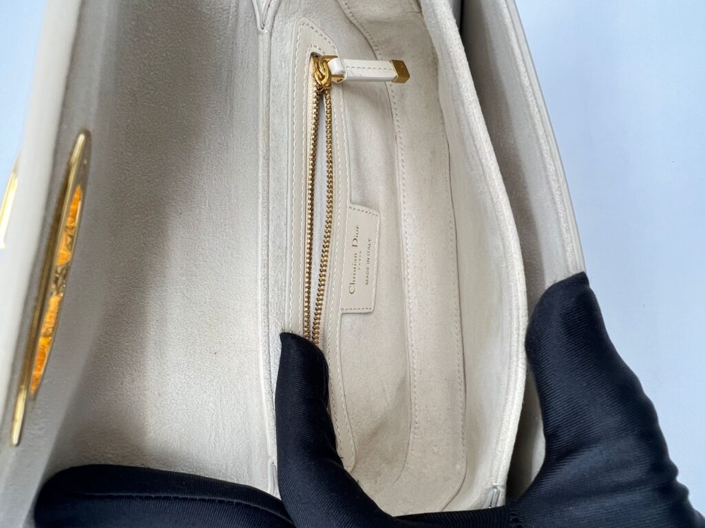 30 Montaigne Avenue Smooth Dusty Ivory