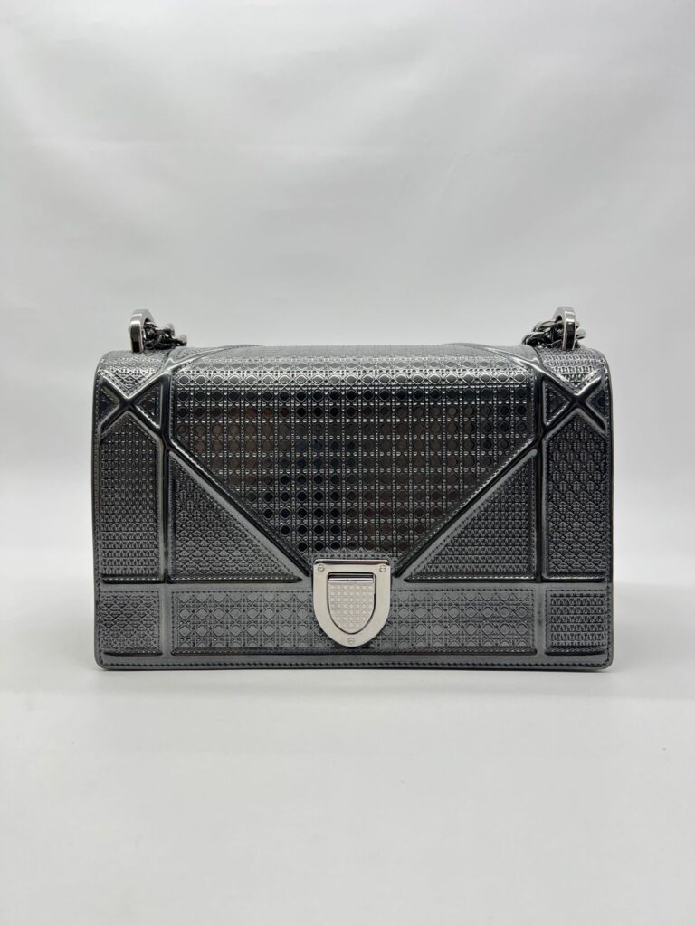 Diorama Flap Metallic Calfskin Dark Grey