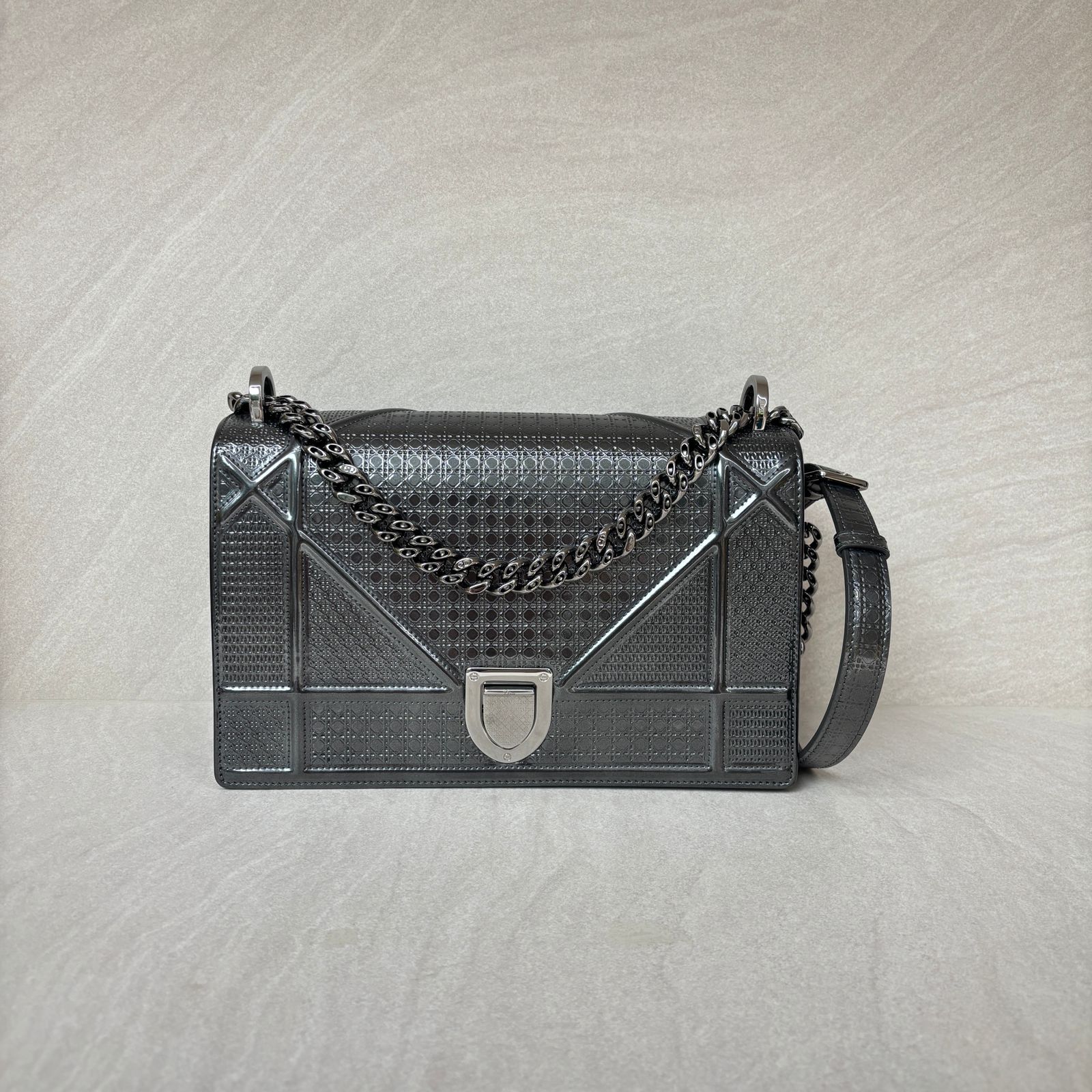 Diorama Flap Metallic Calfskin Dark Grey
