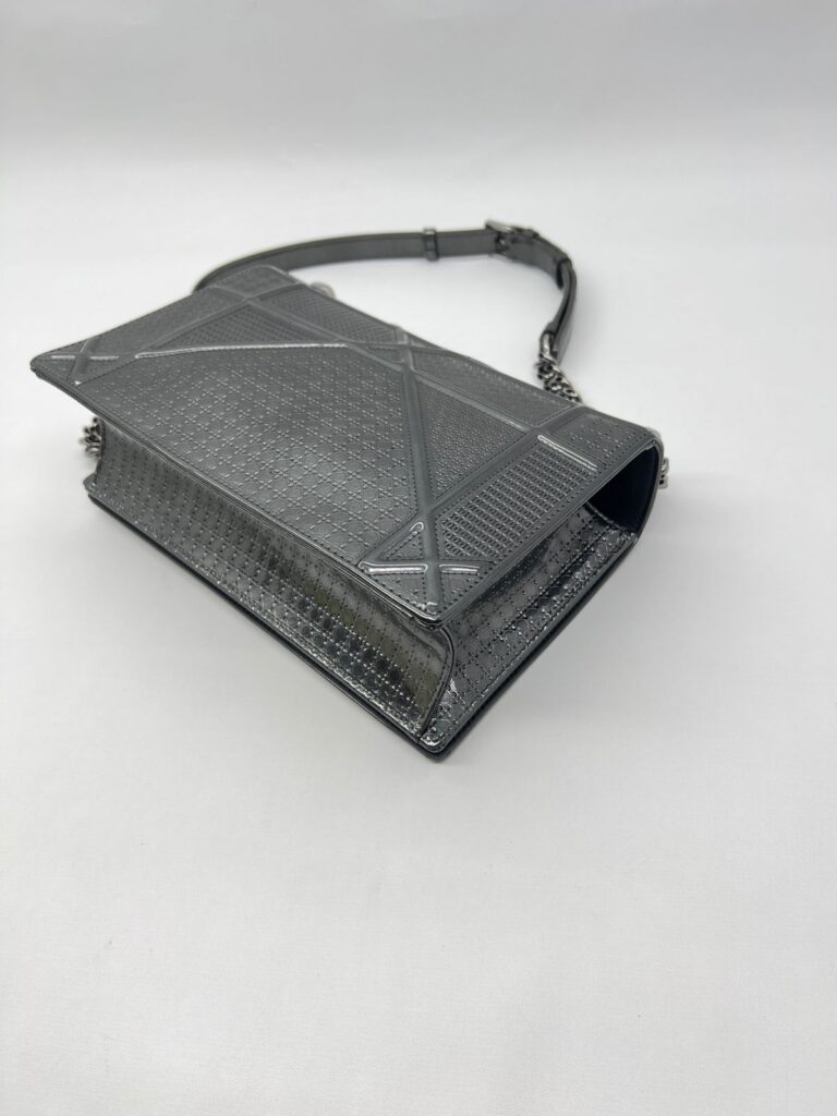 Diorama Flap Metallic Calfskin Dark Grey