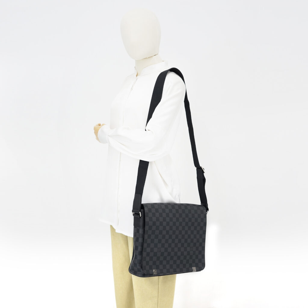 Louis Vuitton District Damier Graphite Black