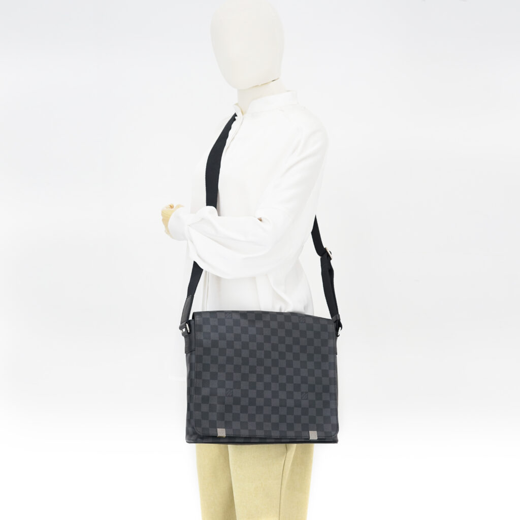Louis Vuitton District Damier Graphite Black