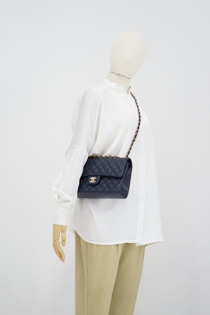 Chanel Medium Classic D. Flap Caviar Navy LGHW