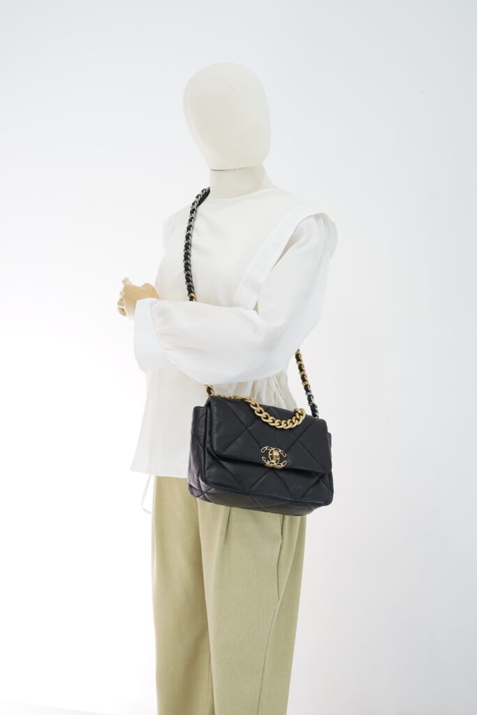Chanel C19 Small Lambskin Black GHW