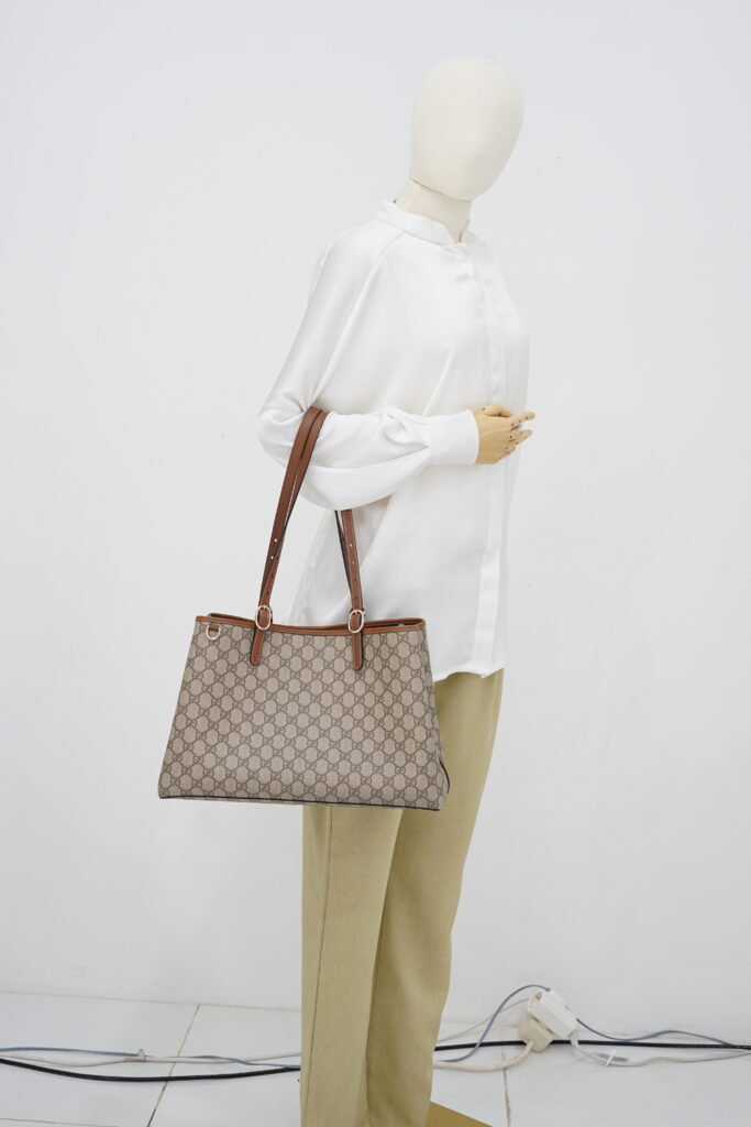 Gucci GG Suprreme Monogram Beige Dark Brown