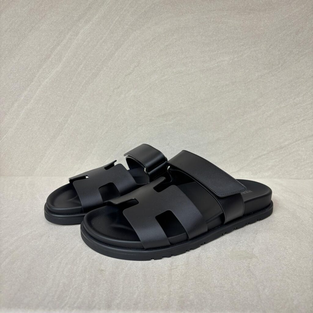 Hermes Chypre Sandals Noir