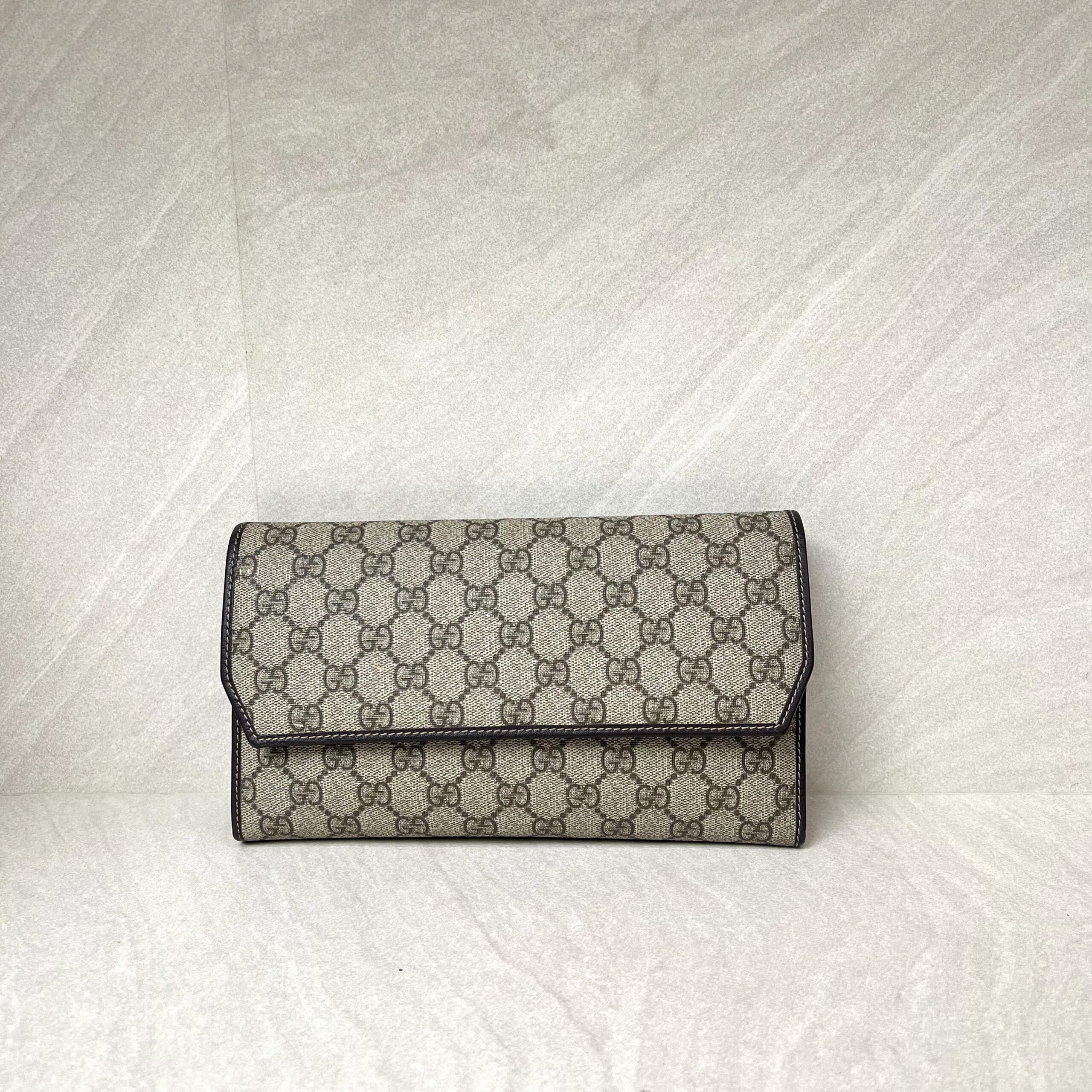 Gucci Clutch GG Supreme Brown