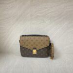 Louis Vuitton Metis MM Monogram Reverse GHW
