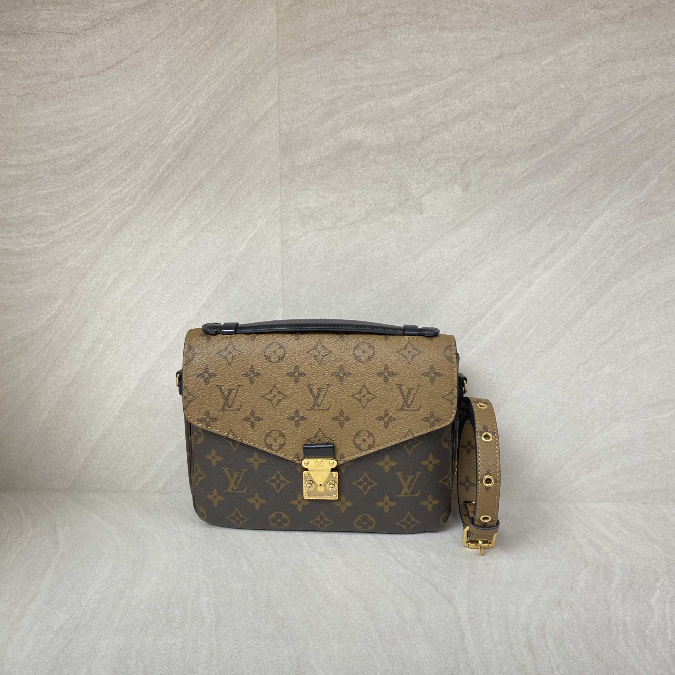 Louis Vuitton Metis MM Monogram Reverse GHW