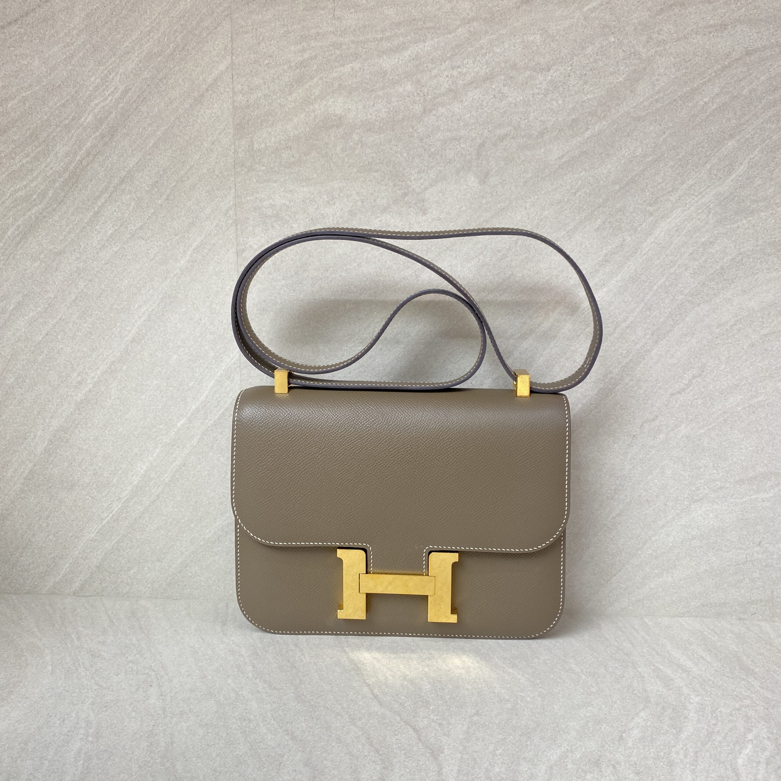 Hermes Constance 24 Etoupe Epsom GHW