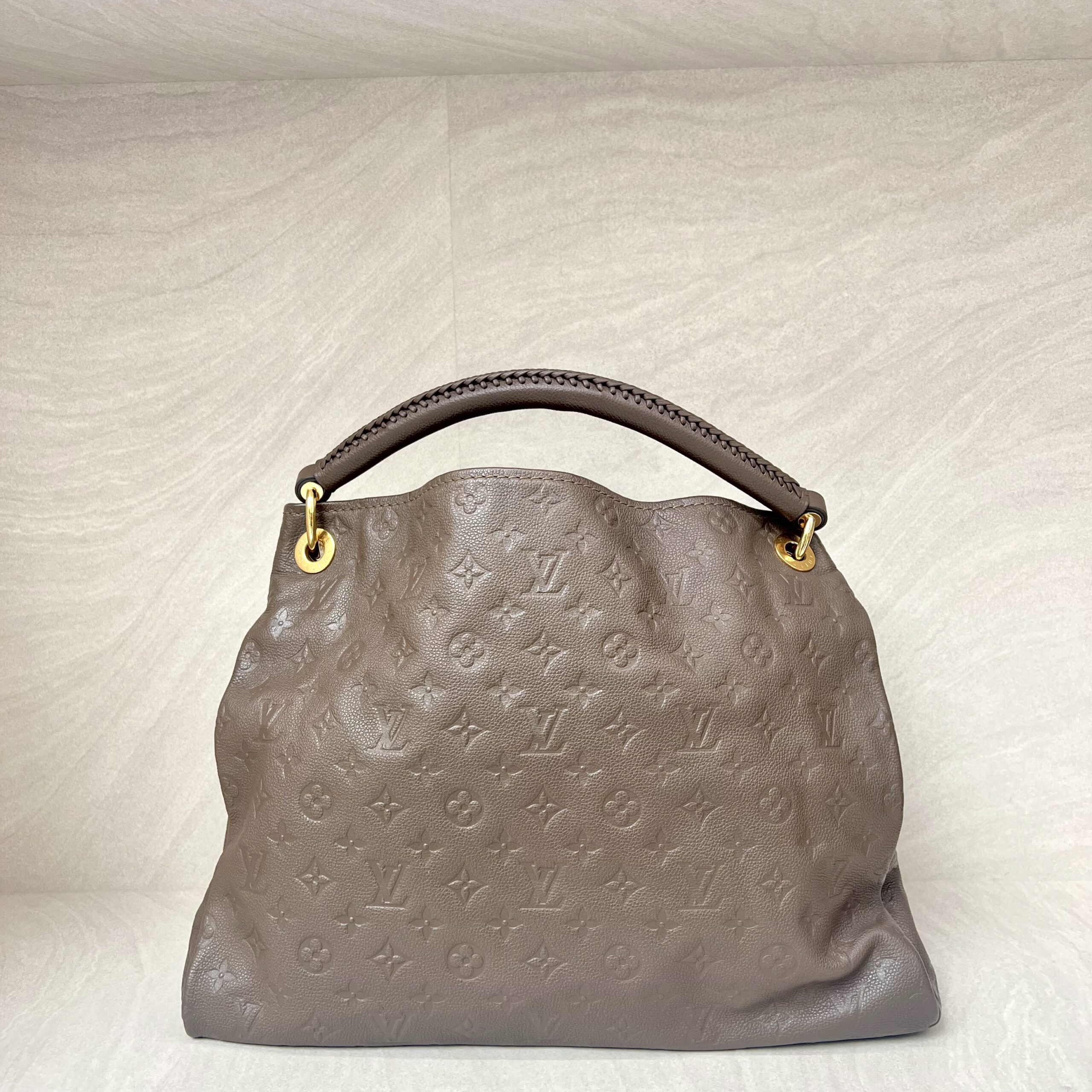Louis Vuitton Artsy GM Monogram GHW