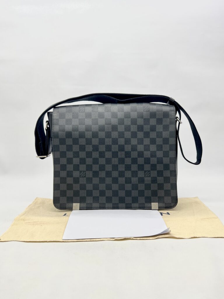 Louis Vuitton District Damier Graphite Black