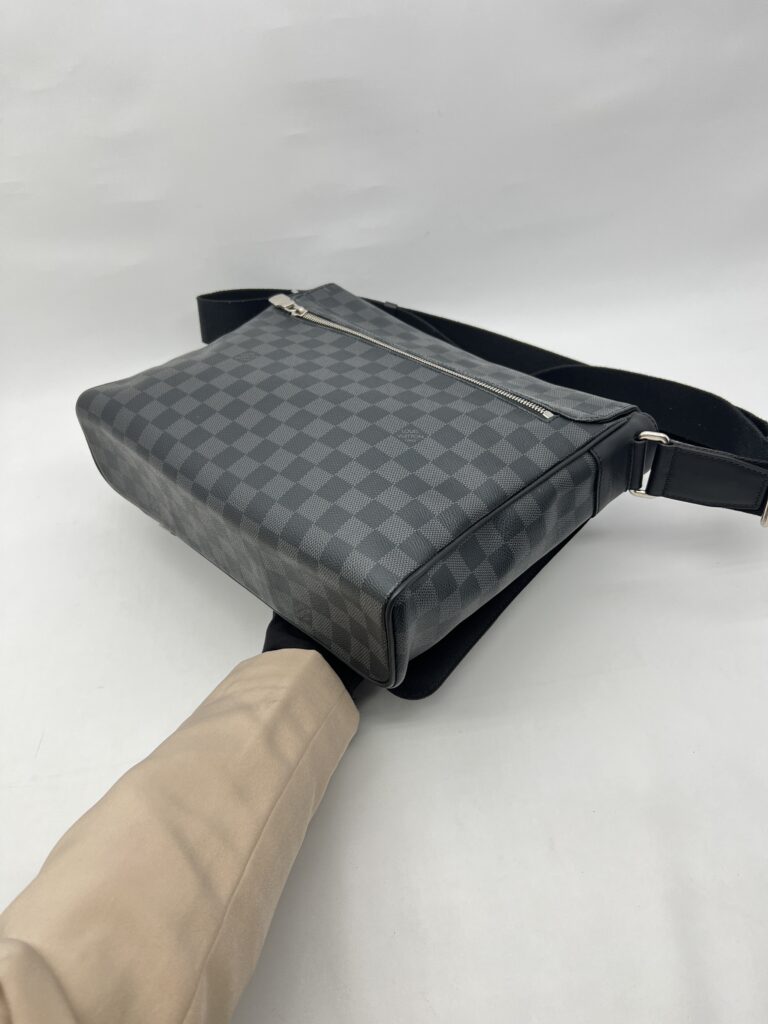 Louis Vuitton District Damier Graphite Black