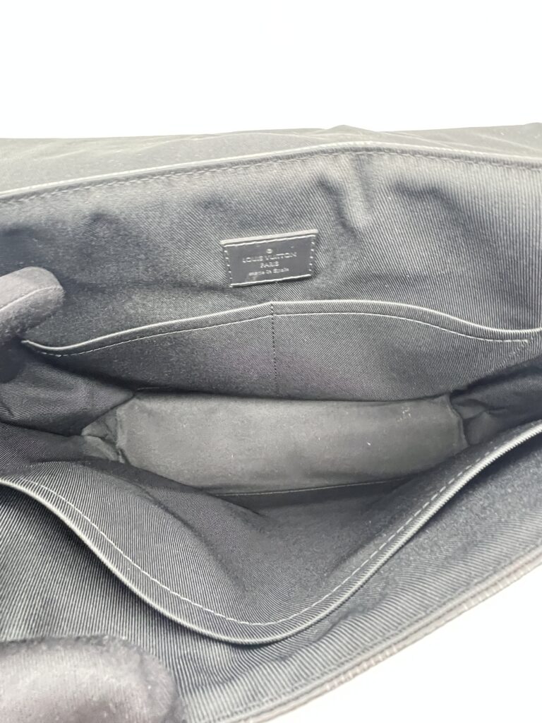 Louis Vuitton District Damier Graphite Black