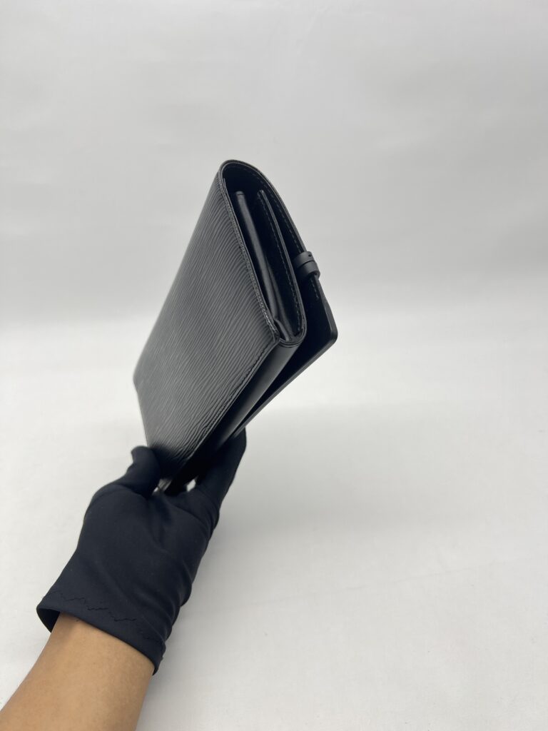 Louis Vuitton Epi Honfleur Clutch Black GHW