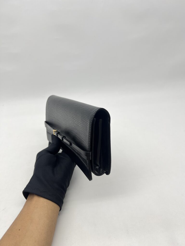 Louis Vuitton Epi Honfleur Clutch Black GHW