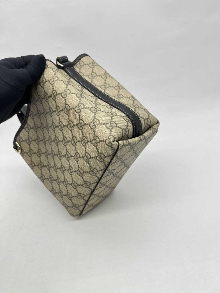 Gucci GG Emblem Small Bucket GG Supreme Black LGHW