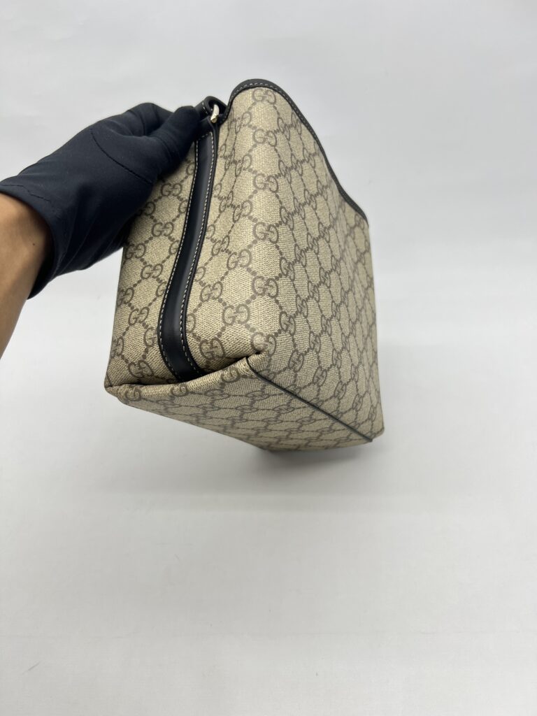 Gucci GG Emblem Small Bucket GG Supreme Black LGHW